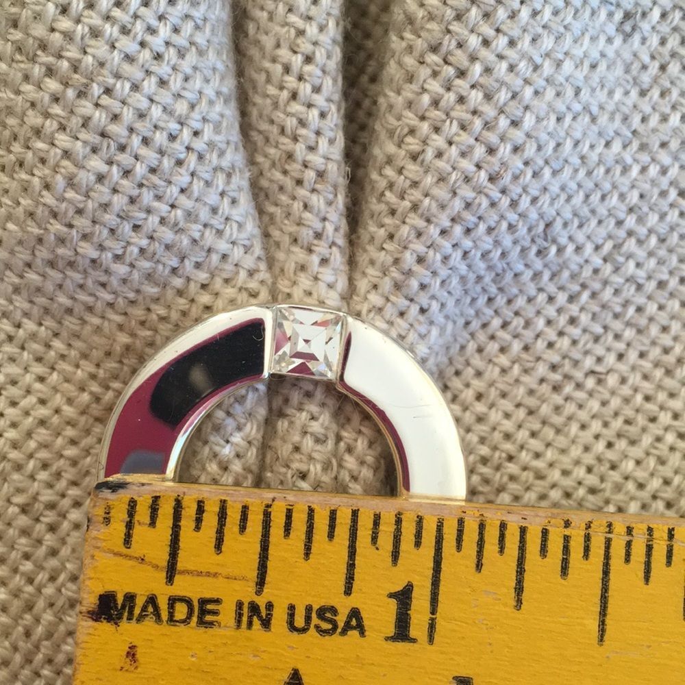 Silver Circle Pin Square Cut Glass Rhinestone - Picture 10 of 11